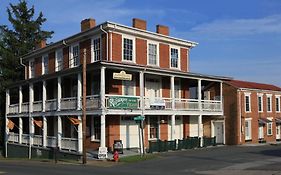 Lafayette Inn Stanardsville Va 3*